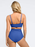Completo bikini modellante con top e slip arricciati e modellanti