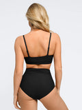 Completo bikini modellante con top e slip arricciati e modellanti