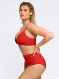 Completo bikini modellante con top e slip arricciati e modellanti