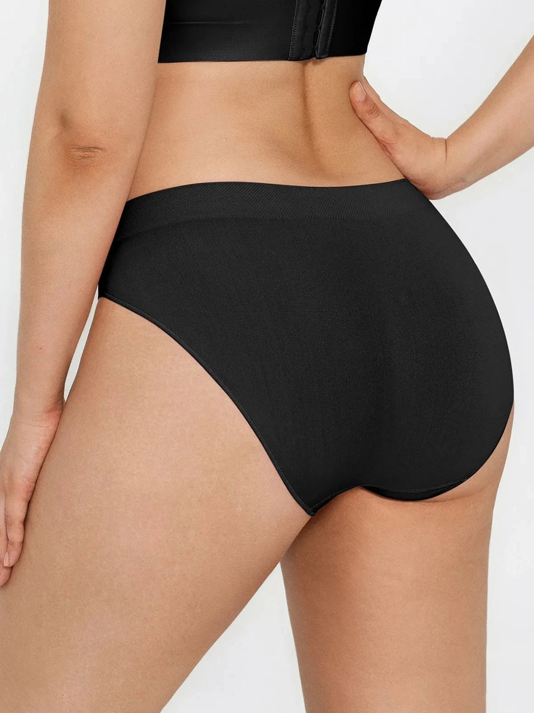 popilush-seamless-solid-mid-rise-brief-1175598198.webp