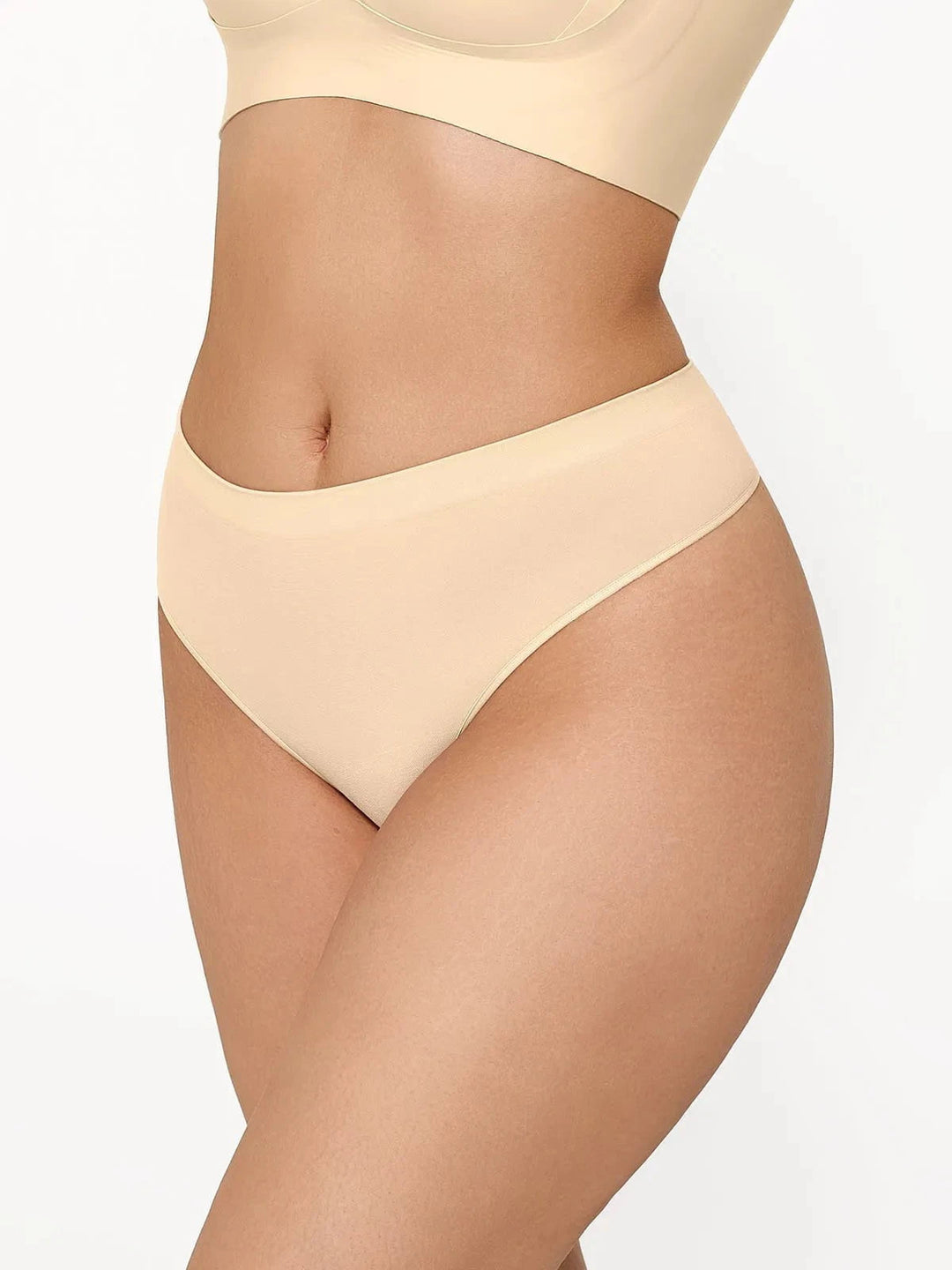 popilush-seamless-solid-mid-rise-thong-brief-1175598172.webp