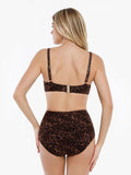Completo bikini modellante con balza e controllo della pancia
