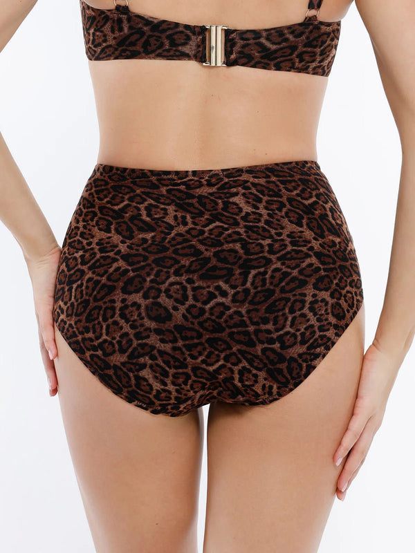 Completo bikini modellante con balza e controllo della pancia