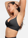 Completo bikini modellante con top e slip arricciati e modellanti