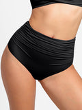 Completo bikini modellante con top e slip arricciati e modellanti