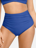 Completo bikini modellante con top e slip arricciati e modellanti